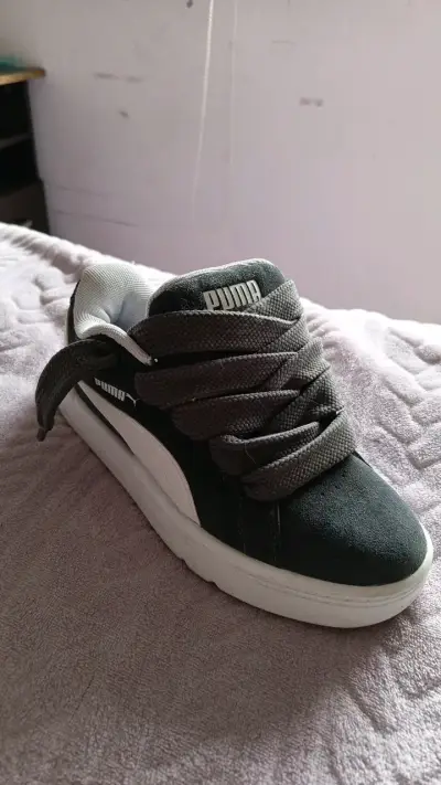 Zapatillas deportivas Puma negras y blancas 37 - miniatura 1