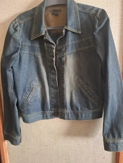 Chaqueta de mezclilla azul para mujer - miniatura 1