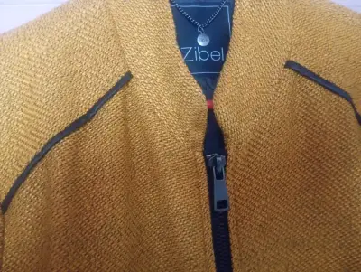 Chaqueta de punto mostaza con cierre Zibel - miniatura 1