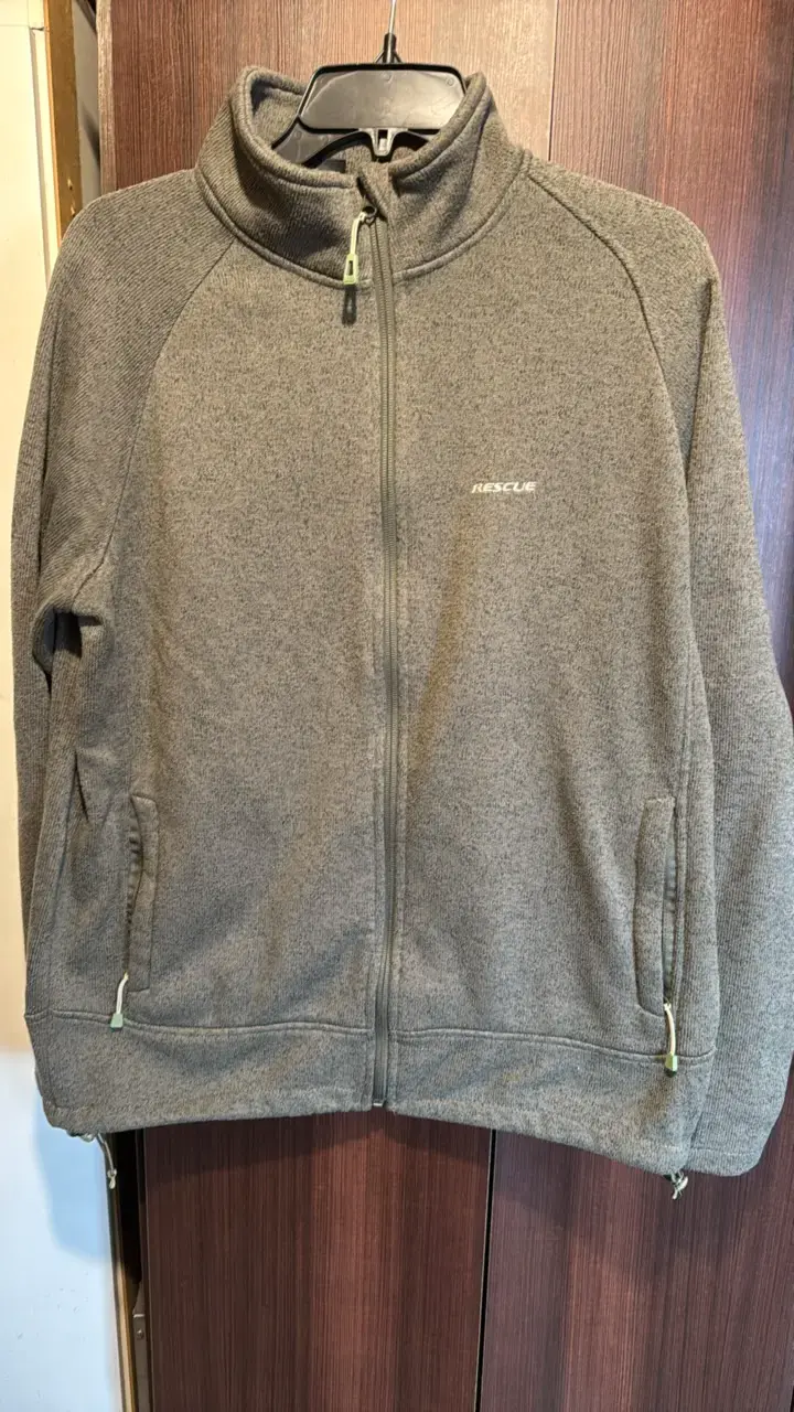 Chaqueta polar gris marca Rescue - 1