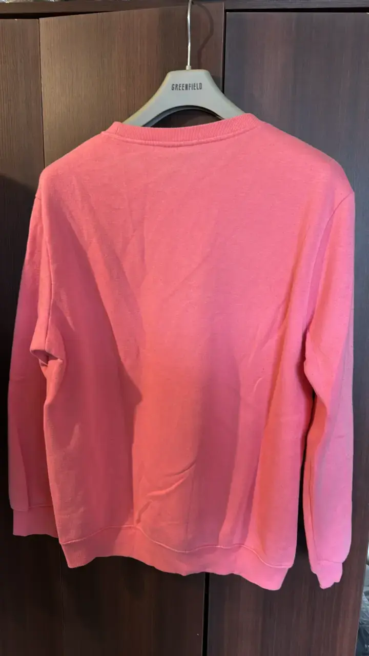 Polerón rosado unisex en buen estado - 2