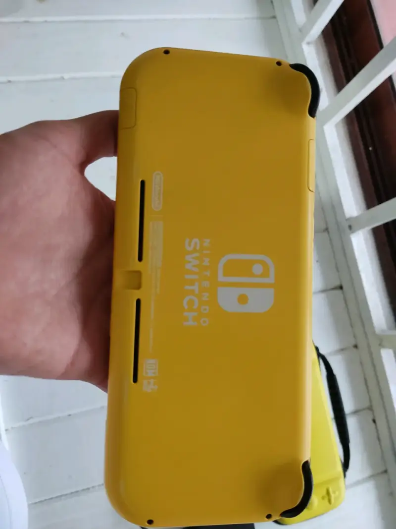 Nintendo switch lite amarilla - 3
