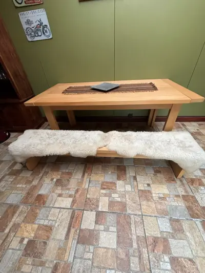 Linda mesa madera  mañío  con banca - miniatura 2