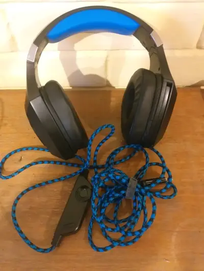 Audifonos Ganer con micrófono - miniatura 1