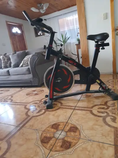 Elíptica BH Fitness en buen estado - miniatura 2
