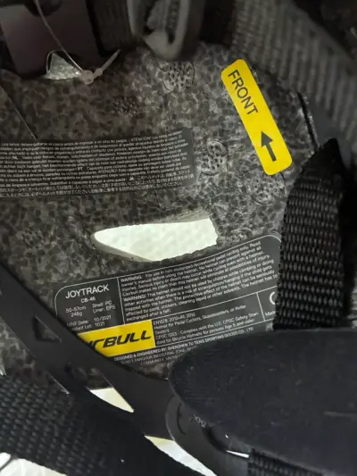 Casco de bicicleta Carbull negro con diseño - miniatura 4