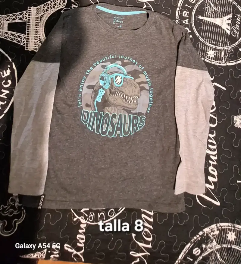 Polera manga larga infantil con diseño de dinosaurio - 7
