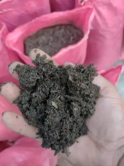 Tierra de hoja orgánica para jardinería - miniatura 4
