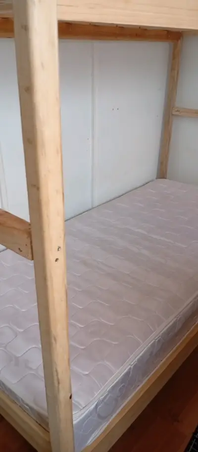 Camarote de madera con colchón incluido - miniatura 2