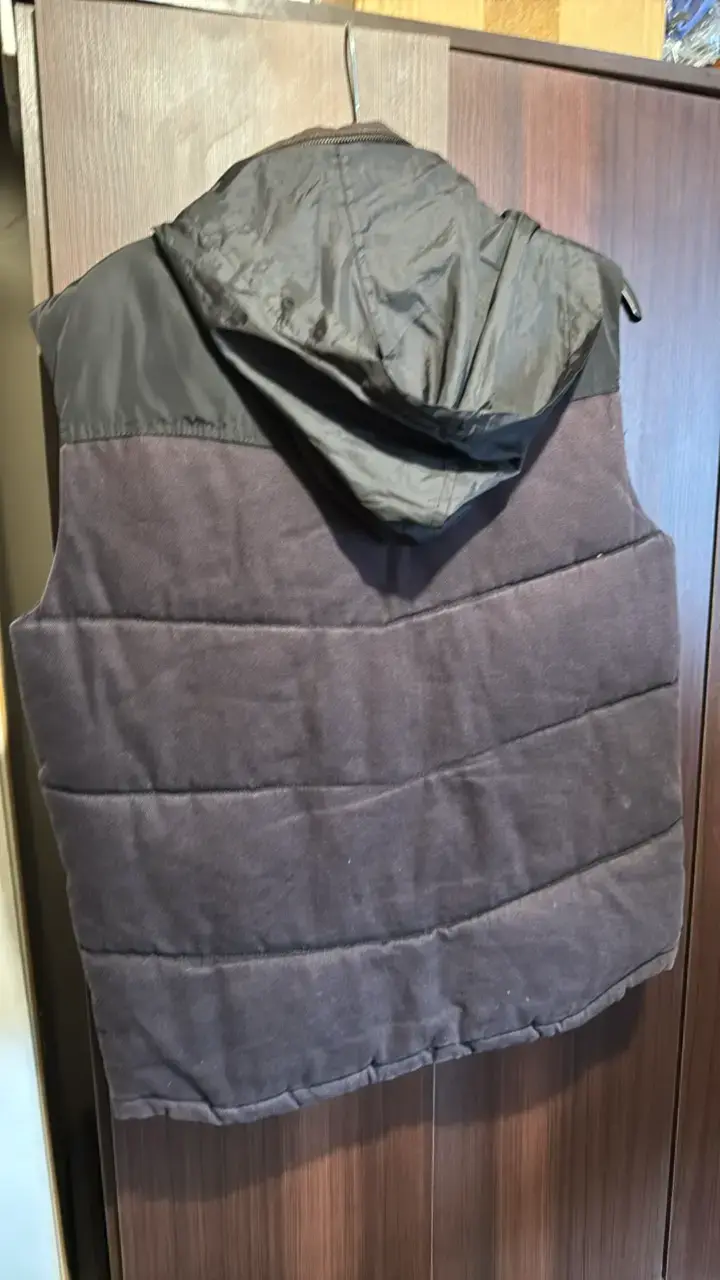 Chaleco acolchado con capucha para hombre - 2