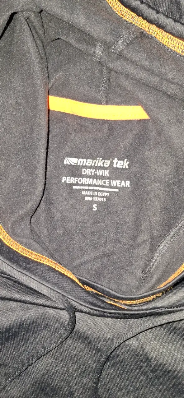 Polera deportiva Marika Tek Dry-Wik negra - 1