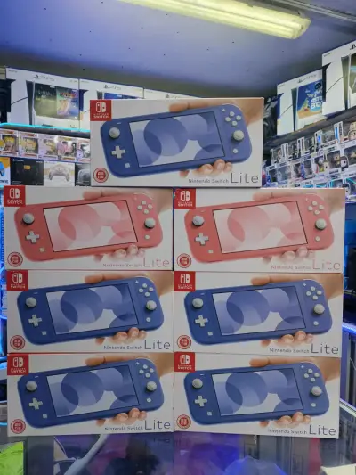 Consola Nintendo Switch Lite nueva en caja - miniatura 1