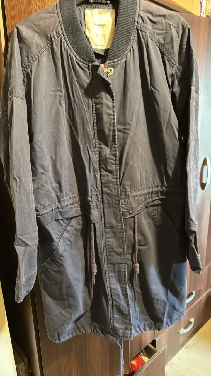 Chaqueta larga Pull&Bear gris para hombre - 1