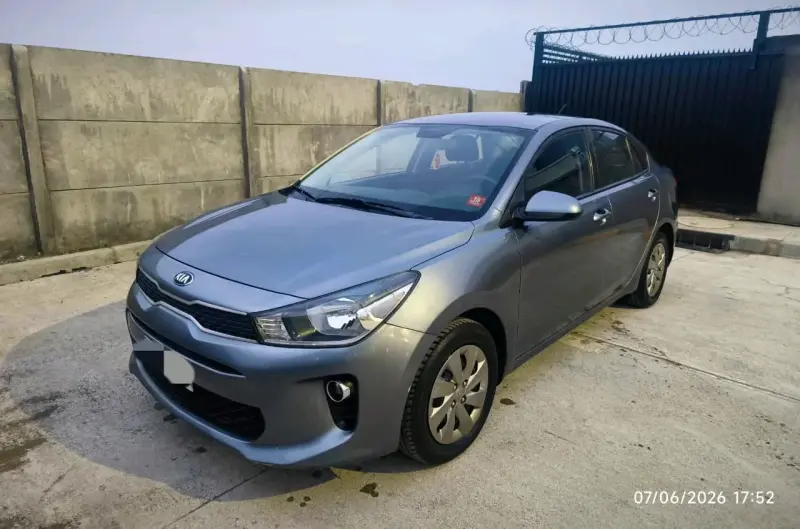 Auto Kia Rio 4 año  2021 en excelente estado - 2