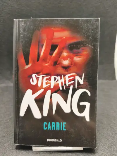 Libro 'Carrie' de Stephen King en edición de bolsillo - miniatura 1