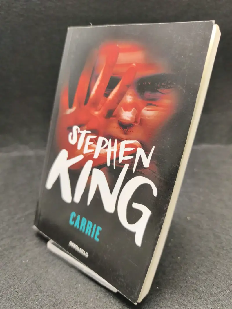 Libro 'Carrie' de Stephen King en edición de bolsillo - 3