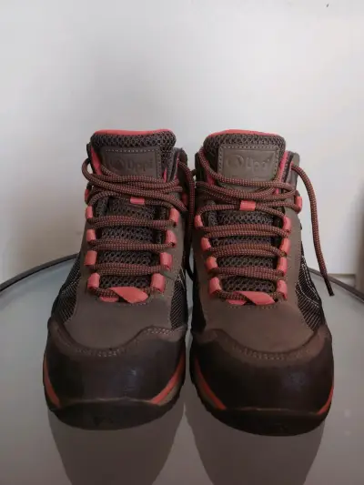 Botas de trekking impermeables. - miniatura 2