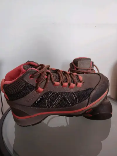 Botas de trekking impermeables. - miniatura 3