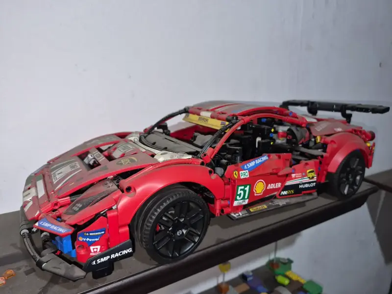 Auto LEGO Ferrari 488 GTE Technic