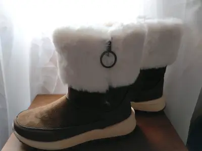Botas de invierno con forro de piel sintética - miniatura 1