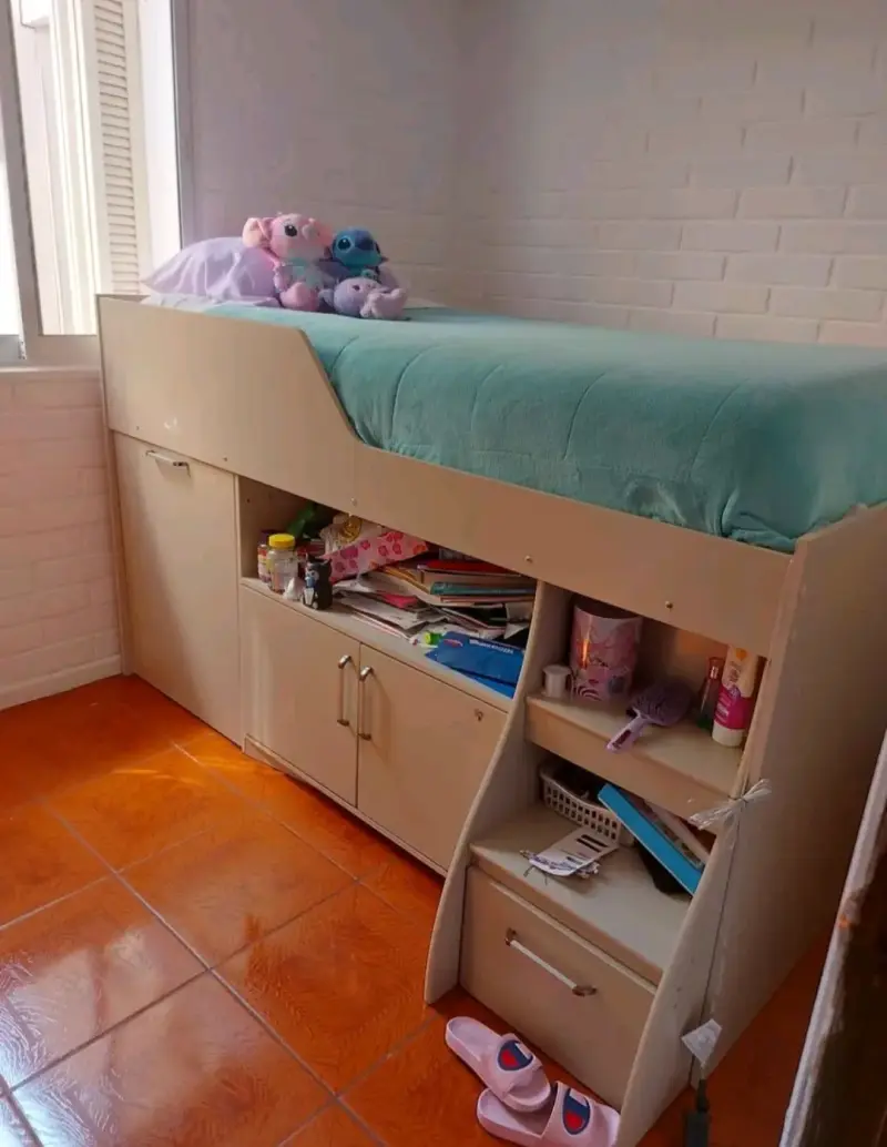 Cama multifuncional con escritorio