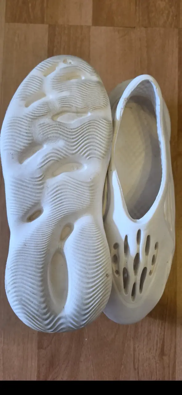 Zapatillas tipo Yeezy blancas unisex - 2