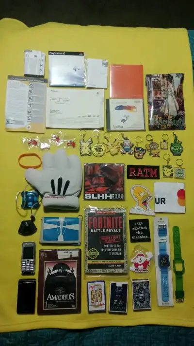 Lote de artículos coleccionables variados - miniatura 1