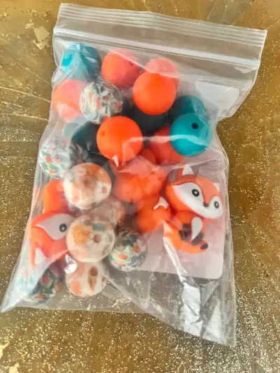 Bolsa de cuentas de silicona para manualidades - miniatura 1