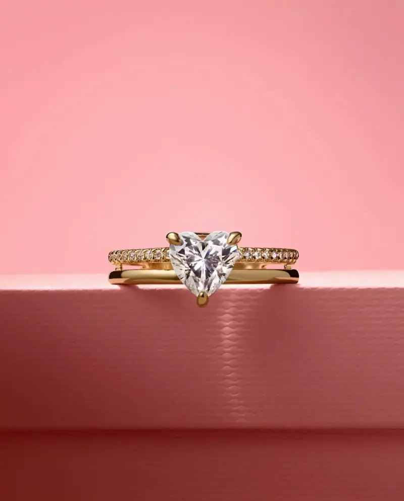 Anillo de compromiso Pandora diamante corazón s925