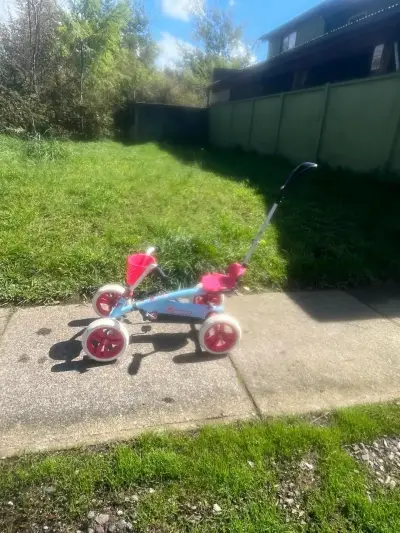 Triciclo infantil con manillar ajustable - miniatura 1