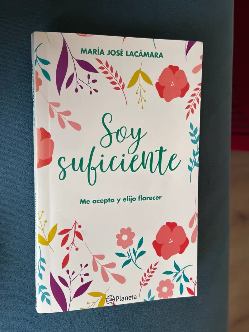 Libro 'Soy Suficiente' de María José Lacámara - 1