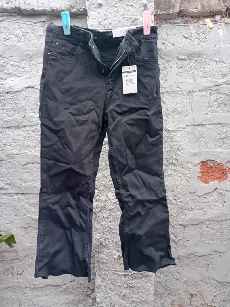 Pantalones negros flare talla 40 - 2