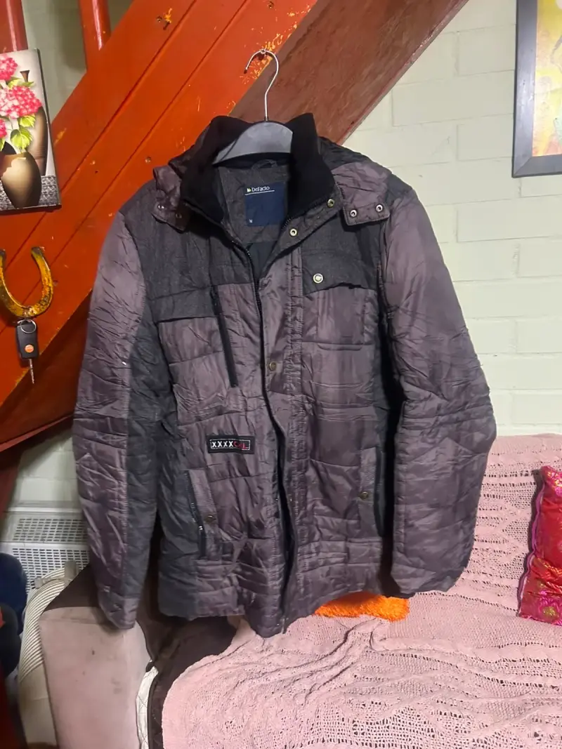 Chaqueta negra para hombre en buen estado - 5