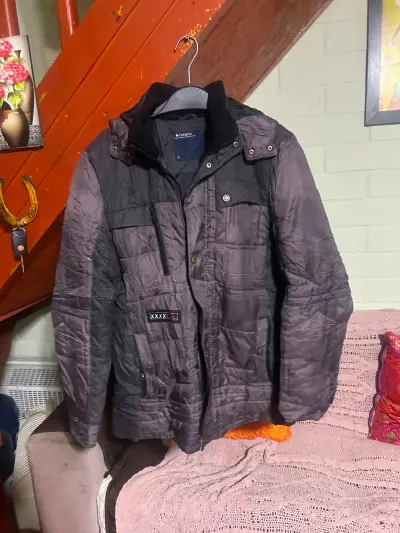 Chaqueta negra para hombre en buen estado - miniatura 5