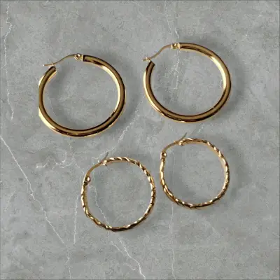Aros de flor dorados con perla - miniatura 3