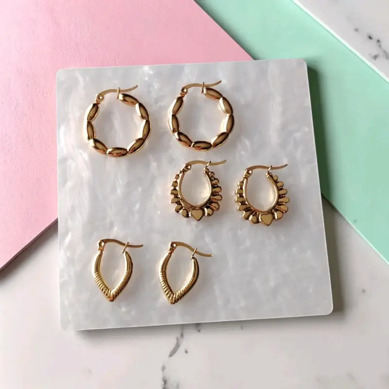 Aros de flor dorados con perla - 6
