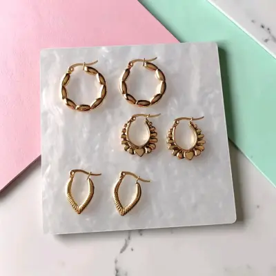 Aros de flor dorados con perla - miniatura 6