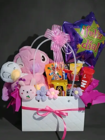Caja de regalo con peluche y dulces - miniatura 3
