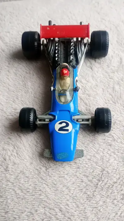 Auto de juguete Fórmula 1 azul vintage - miniatura 1