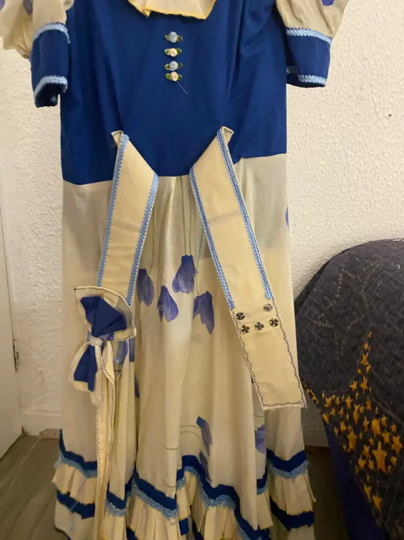 Vestido de baile tradicional azul y beige - 4