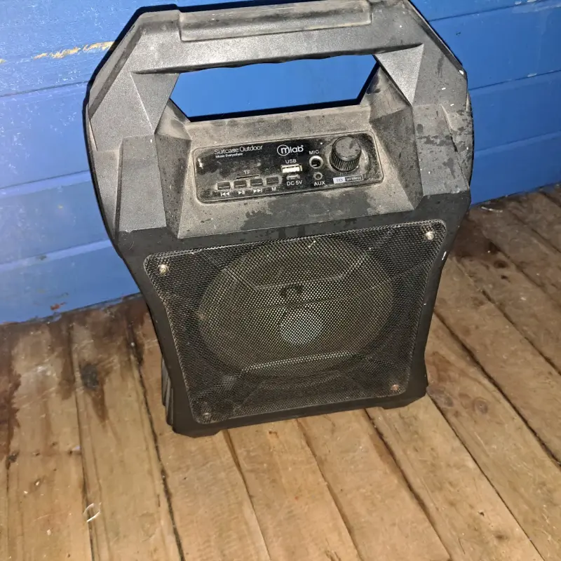 Parlante portátil Mlab con Bluetooth y USB - 1