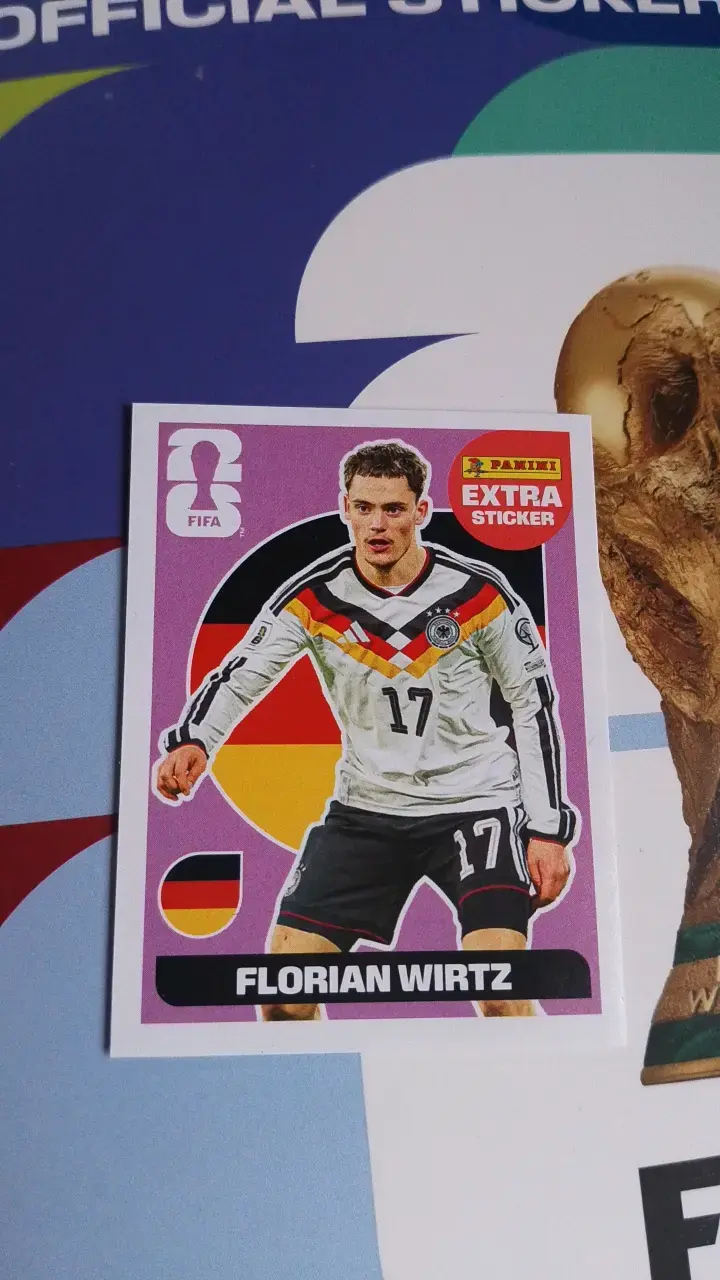 Messi y Wirtz extra sticker - 3
