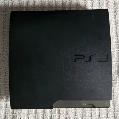 Consola PS3 con control, cables y juego FIFA 13 - miniatura 3