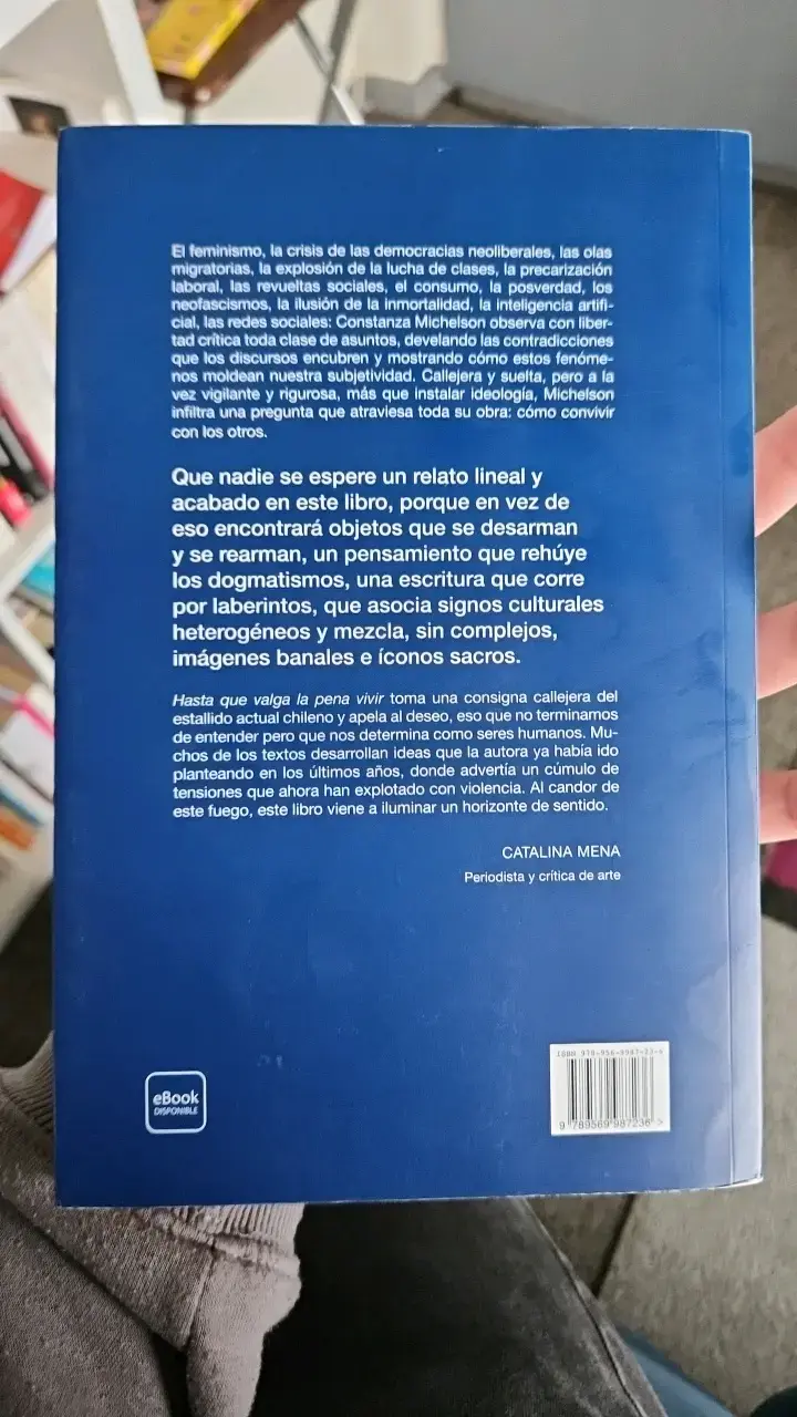 Libro 'Hasta Que Valga La Pena Vivir' de Constanza Michelson - 2