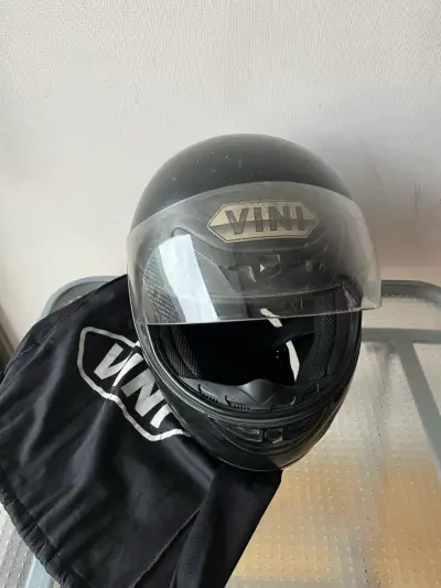 Casco de moto Vini negro con visor - miniatura 1