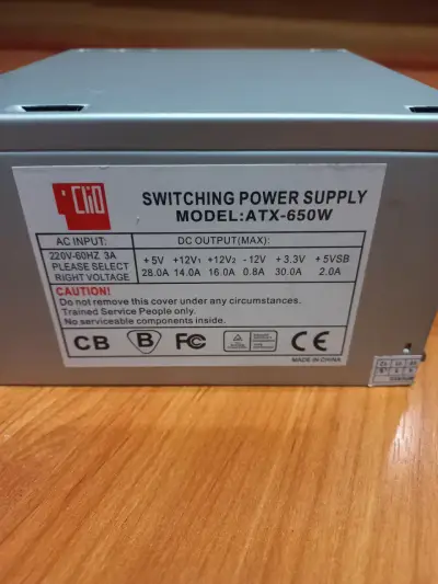 Fuente de poder ATX 650W para PC - miniatura 2