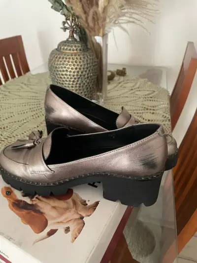 Zapatos de mujer Hush Puppies plateados con plataforma - miniatura 2