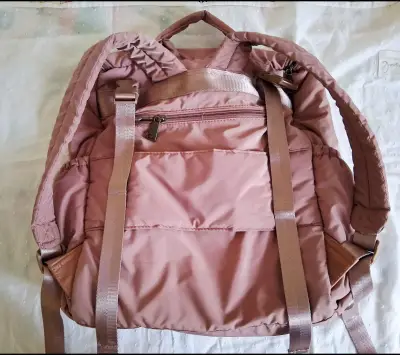 Mochila maternal rosada Calu con múltiples compartimentos - miniatura 2