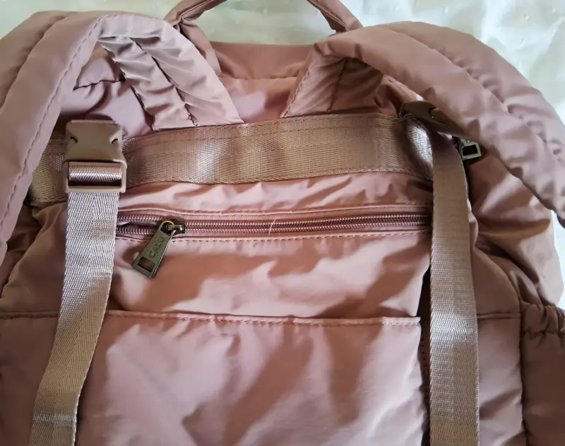 Mochila maternal rosada Calu con múltiples compartimentos - 3