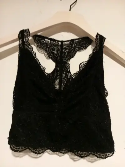 Bralette de encaje negro LA Hearts - miniatura 4